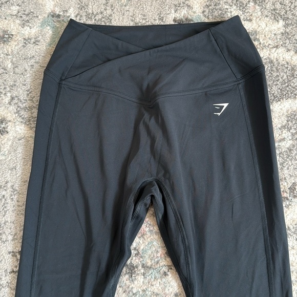 Gymshark Crossover Leggings - Picture 2 of 9